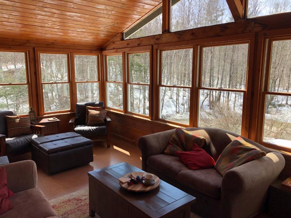 Hawkeyes Rest, Johnsburg