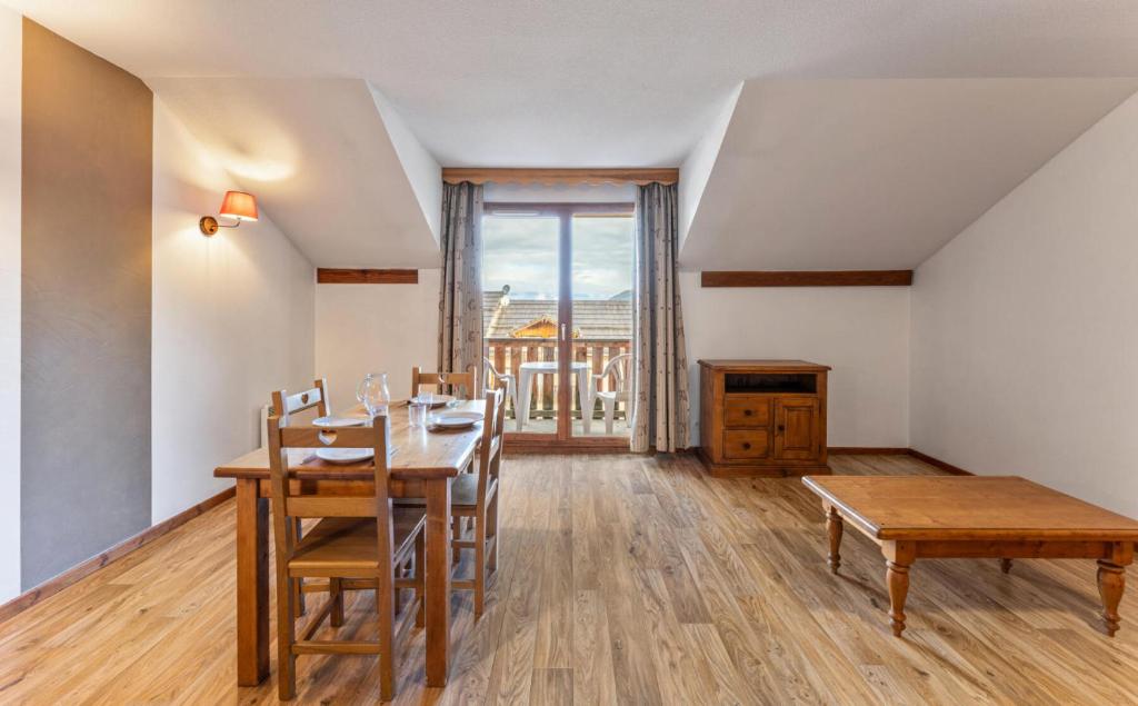 Résidence Les Hauts De Preclaux - Studio avec jolie vue sur la place des Orres 1800 MAE-8011 - 3