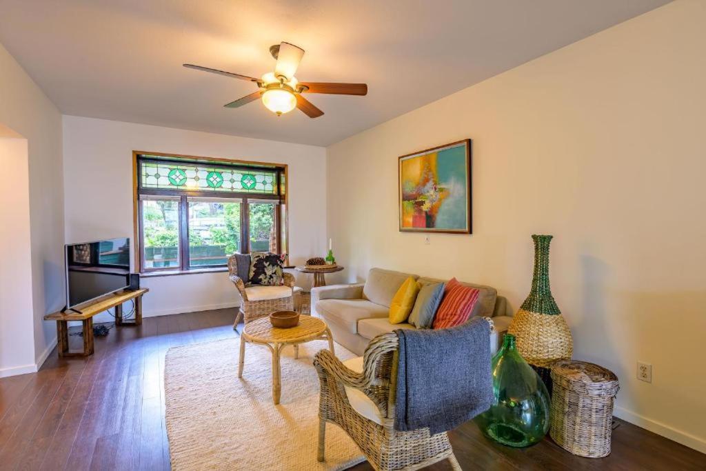 Charming Suite with Amazing Views, Vancouver