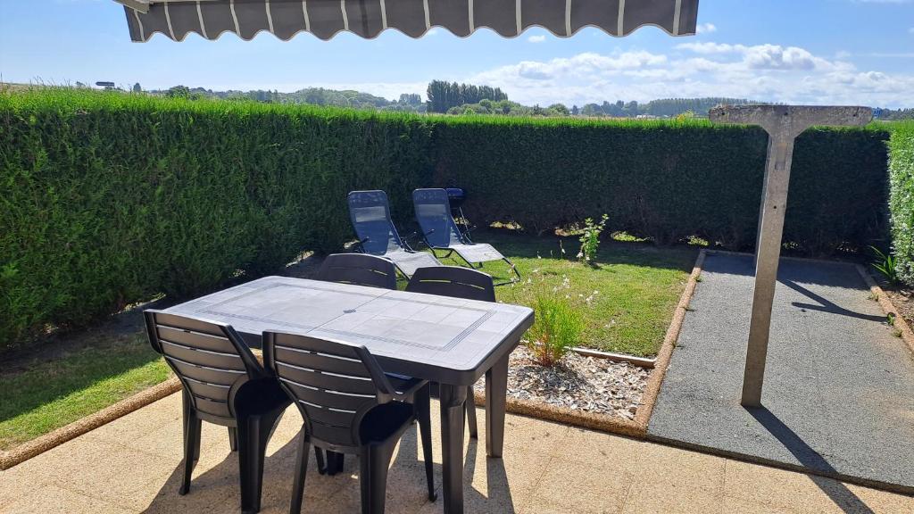 Gite 10 mn des plages, Saint-Coulomb