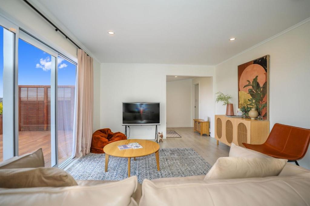 Lake views in great area, Taupo