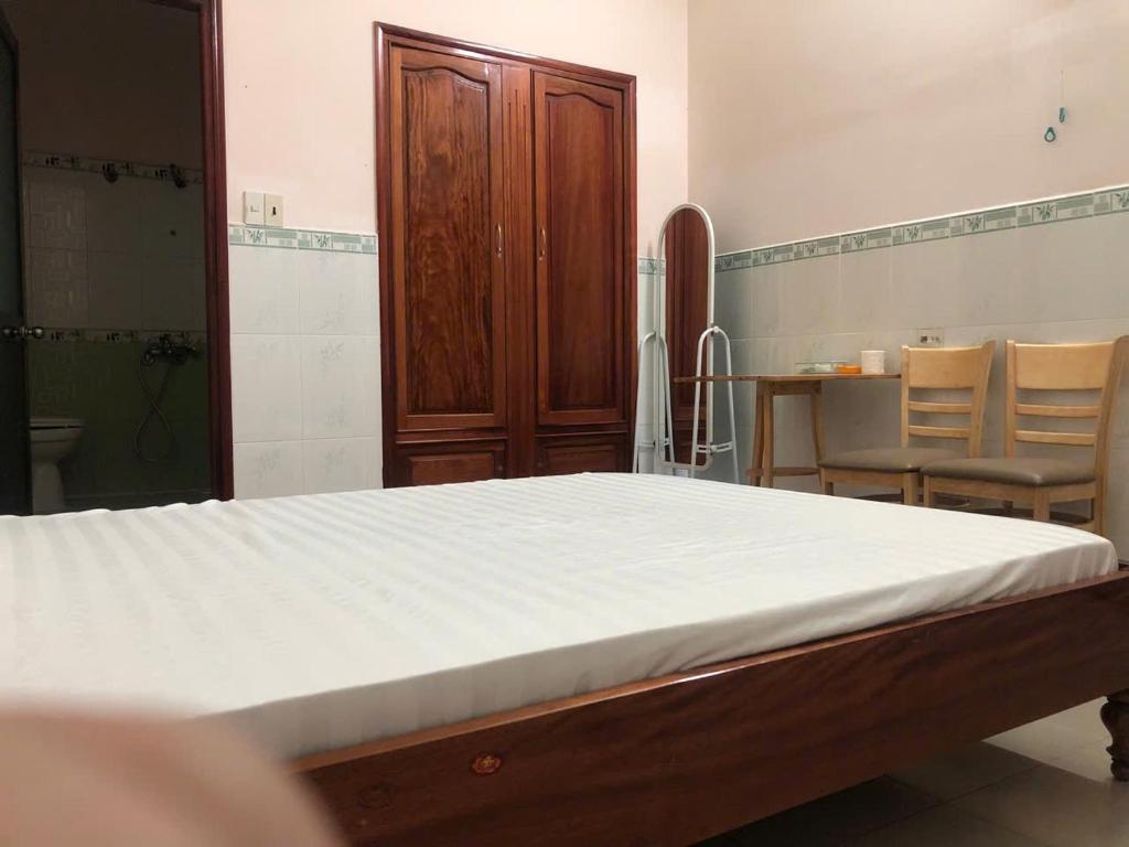 Khách sạn Quốc Việt