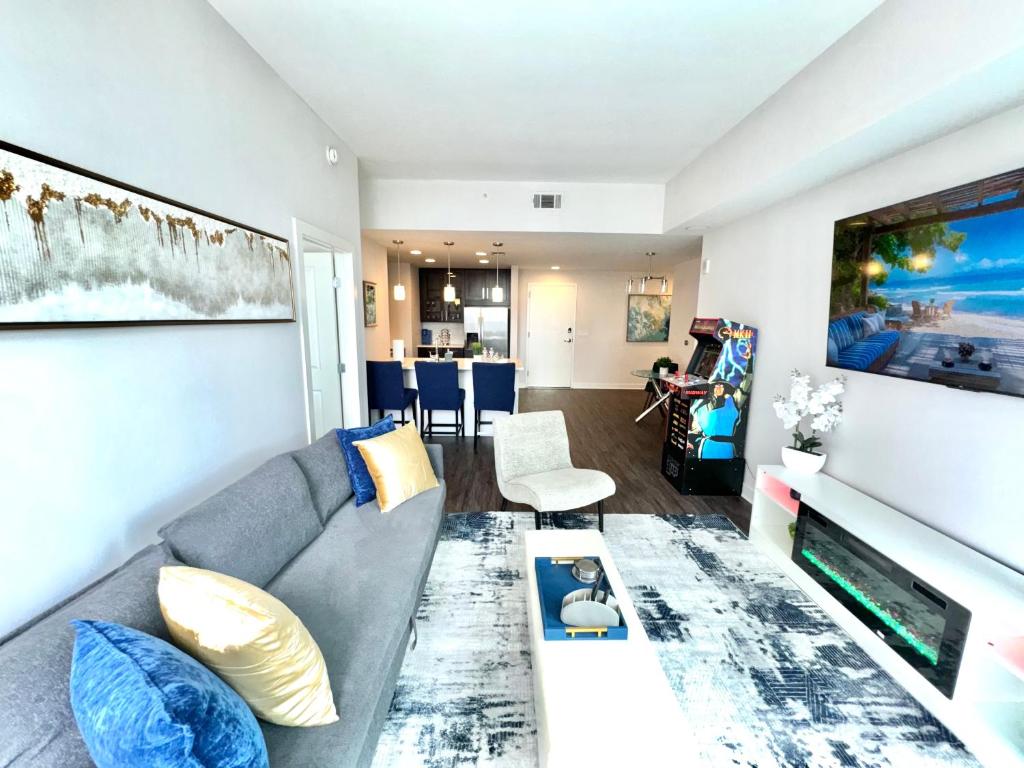 Skyline Luxe Penthouse, Top Floor, Balcony, Pool, Amazing View, Atlanta