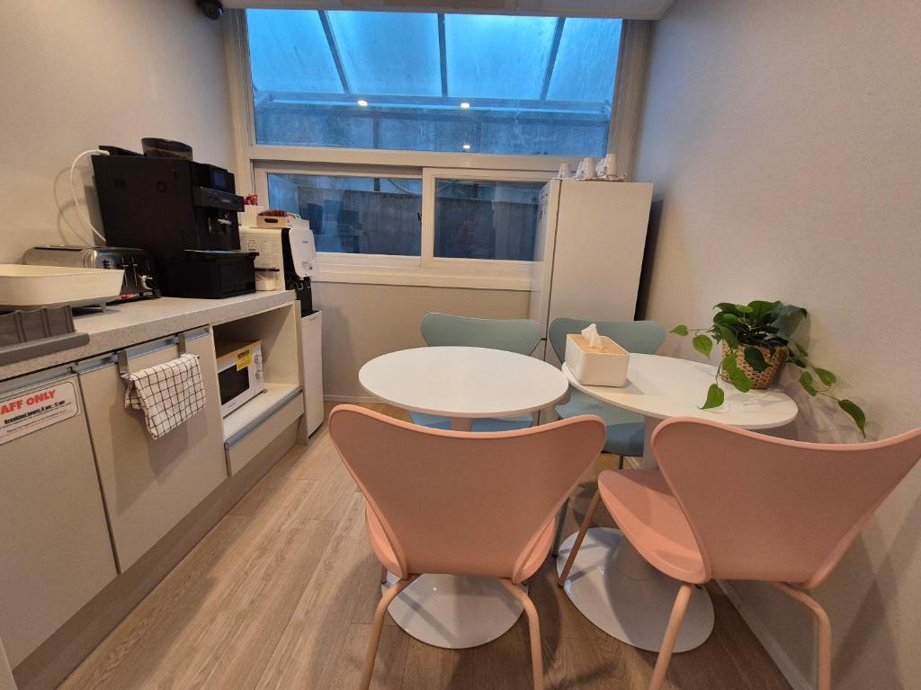 OYO Hostel Myeongdong 6