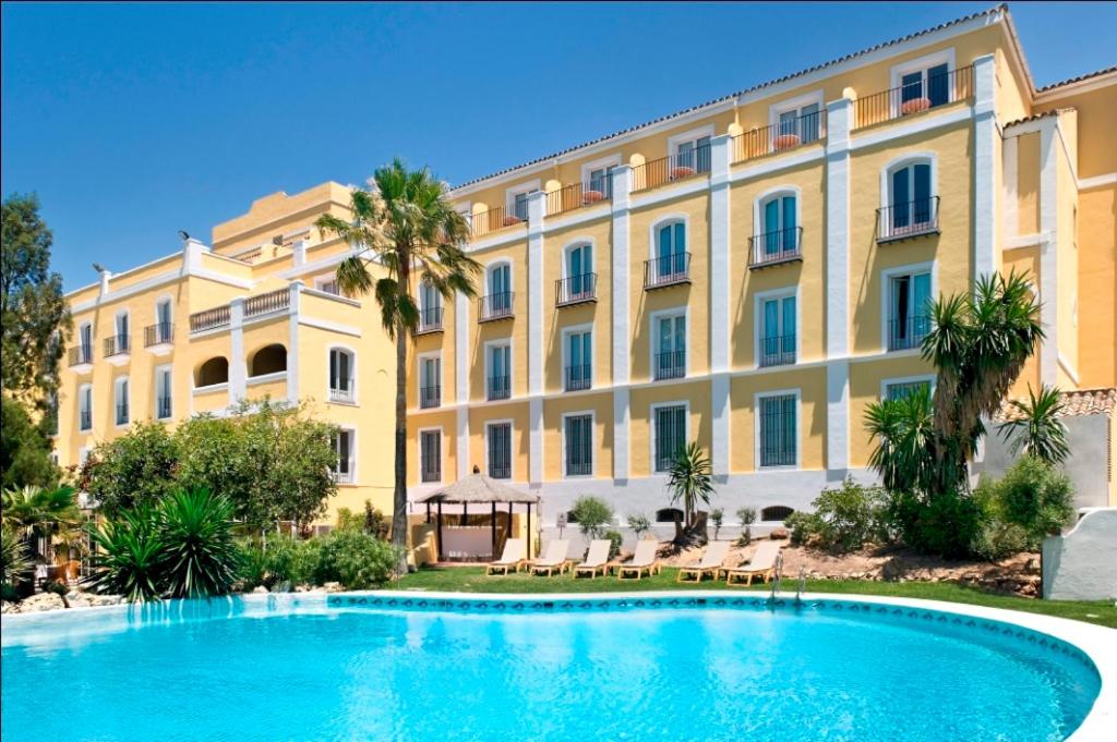 スイミングプール