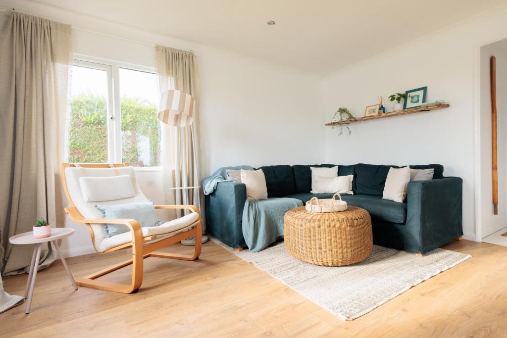 Secluded Sanctuary On The River, Christchurch