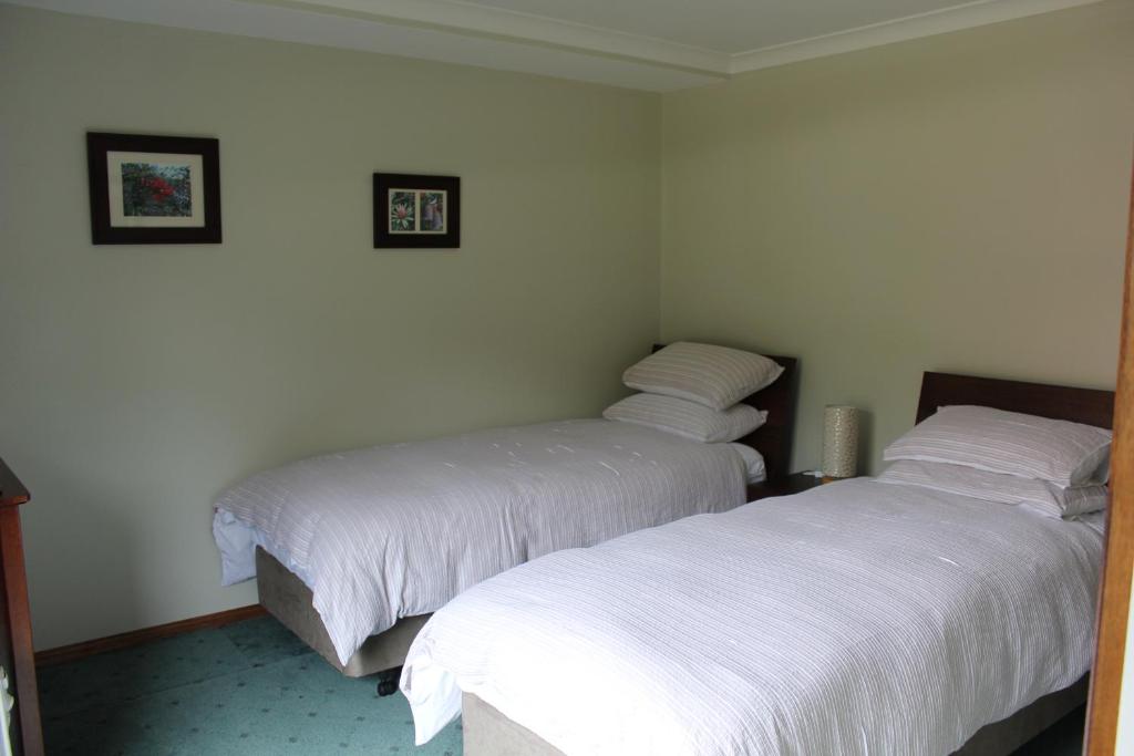Eagle's Roost Farmstay B&B photo
