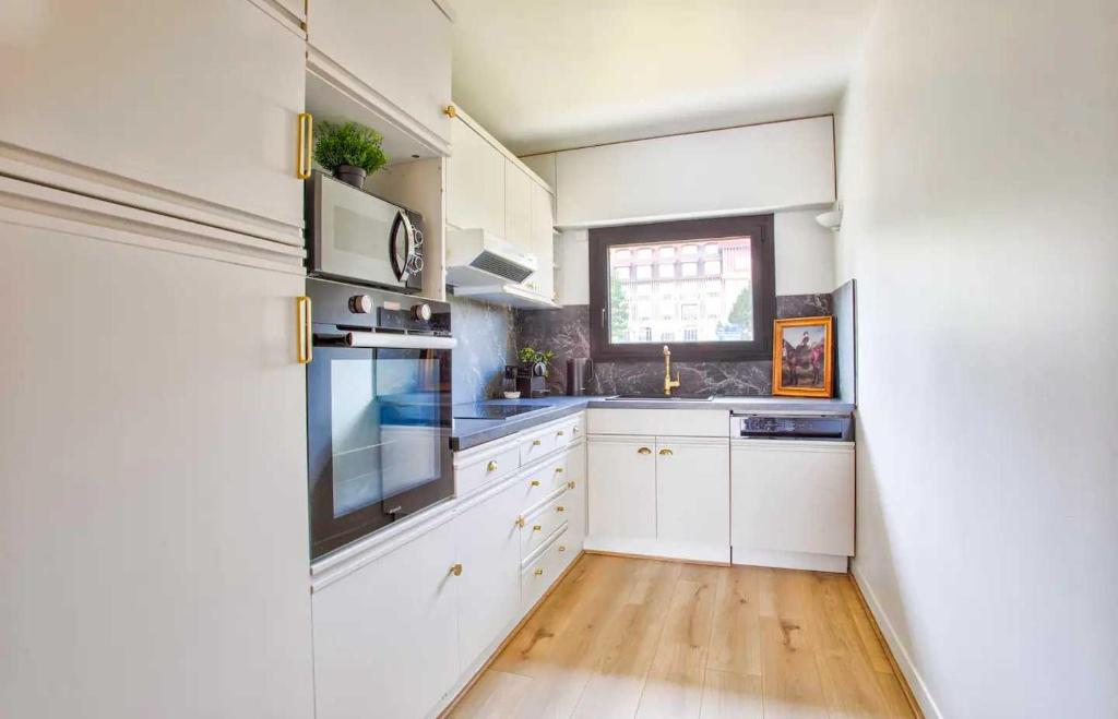 Charming Apt w- large Balcony - 2BD-4P - Deauville - 2