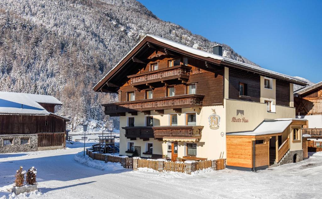 Albert'n Haus - 2