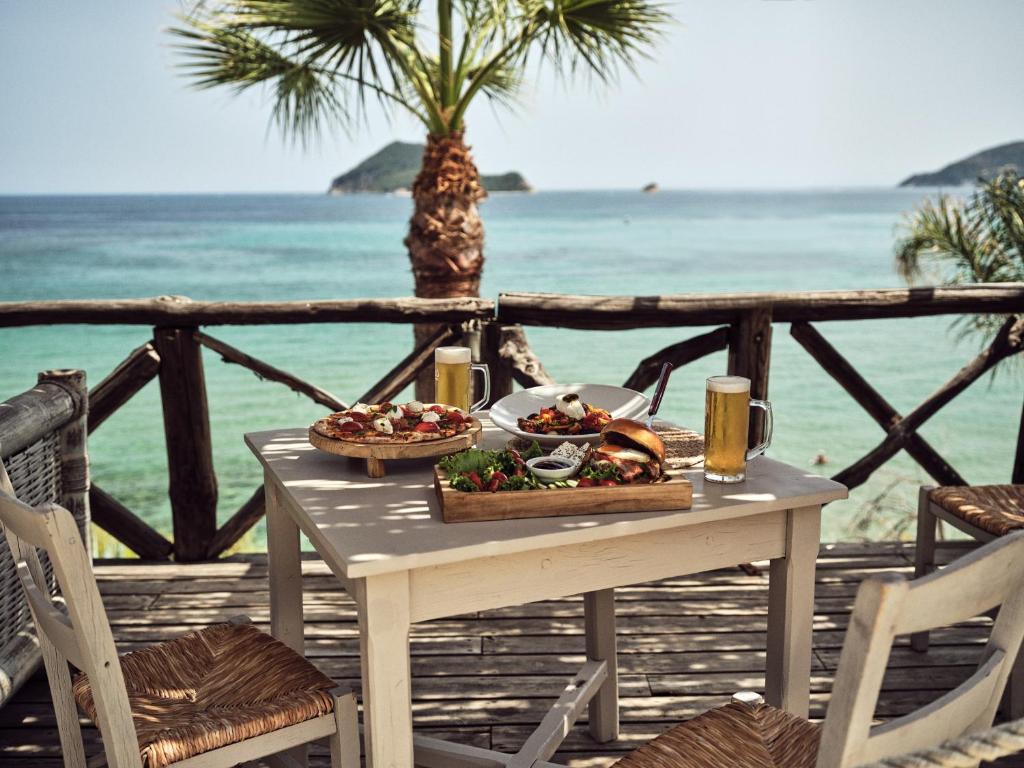 Gloria Maris Hotel Suites and Villas — Restaurant & bars in Laganas, Ionian Islands