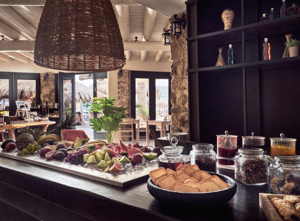 Gloria Maris Hotel Suites and Villa - Dining image