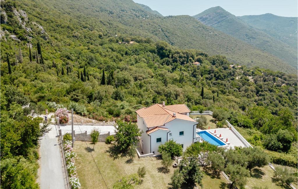 Amazing Home In Herceg Novi With Wifi - 2