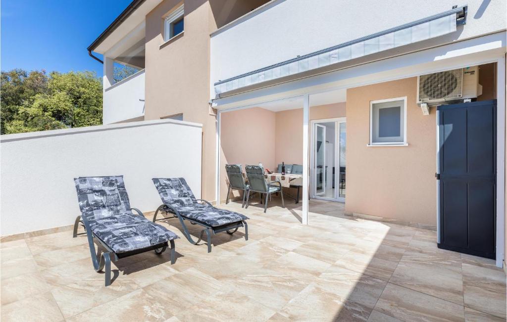 Nice Apartment In Barbariga With Wifi, Barbariga