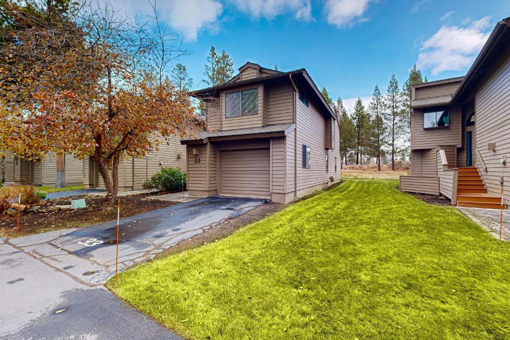 Pine & Peaks Getaway, Sunriver