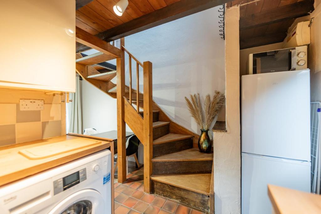 Cosy Cottage Tiny House, Kendal photo 5