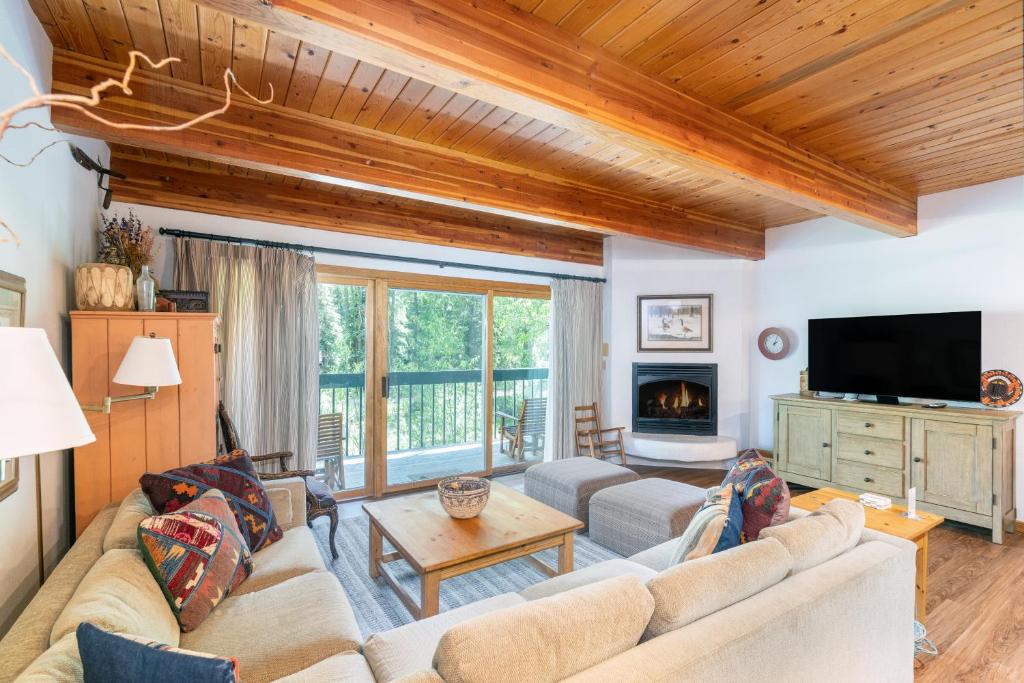 Trailside Treasure at Riverside - Sleeps 8, Telluride at its finest!, Telluride