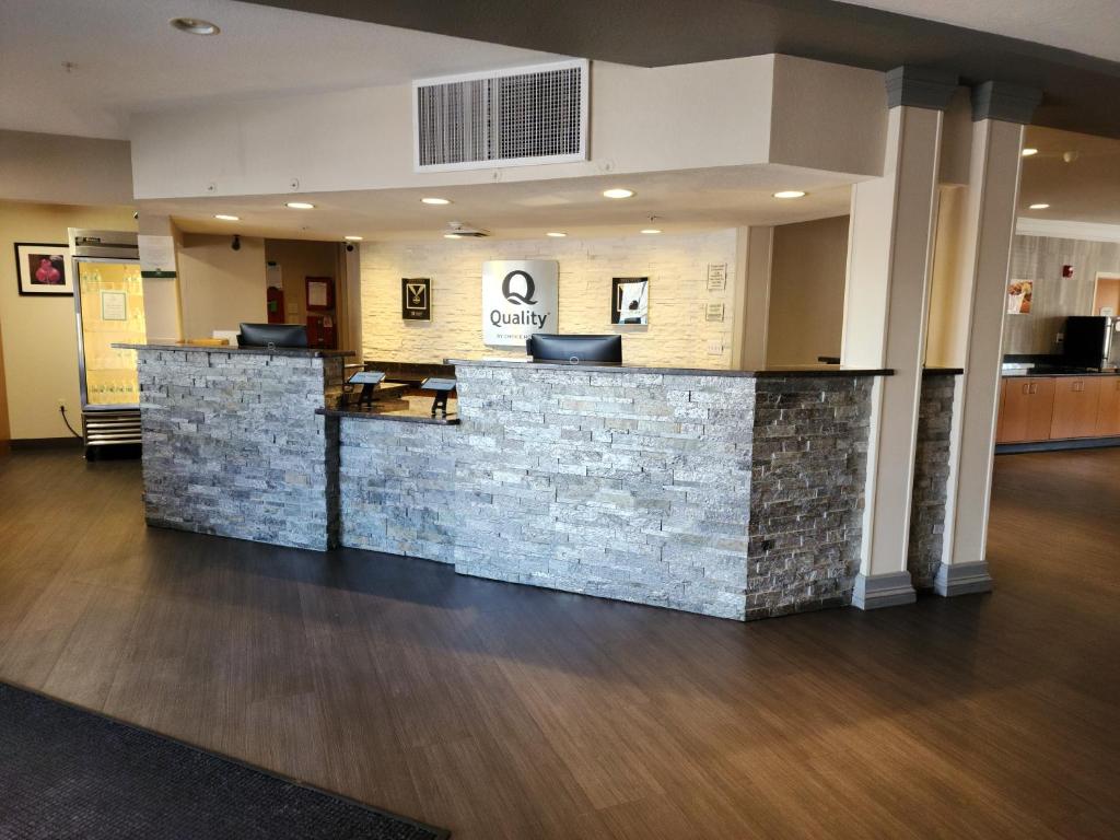 كواليتي إن آند سويتس دنفر إنترناشونال إيربورت (Quality Inn & Suites Denver International Airport)