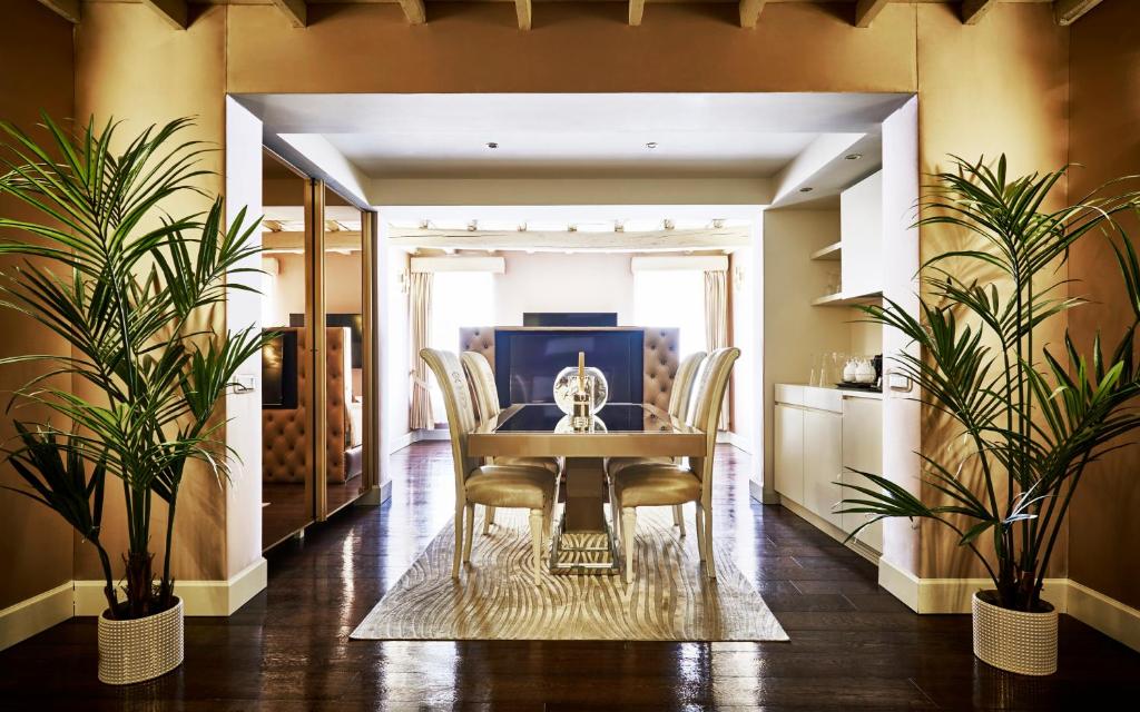 Facilities, LE RÊVE DE NAIM in Rome