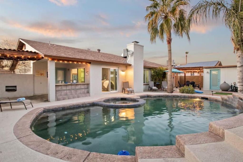Vibrant Mesa Oasis, Pool, Spa, Game Room, Mesa