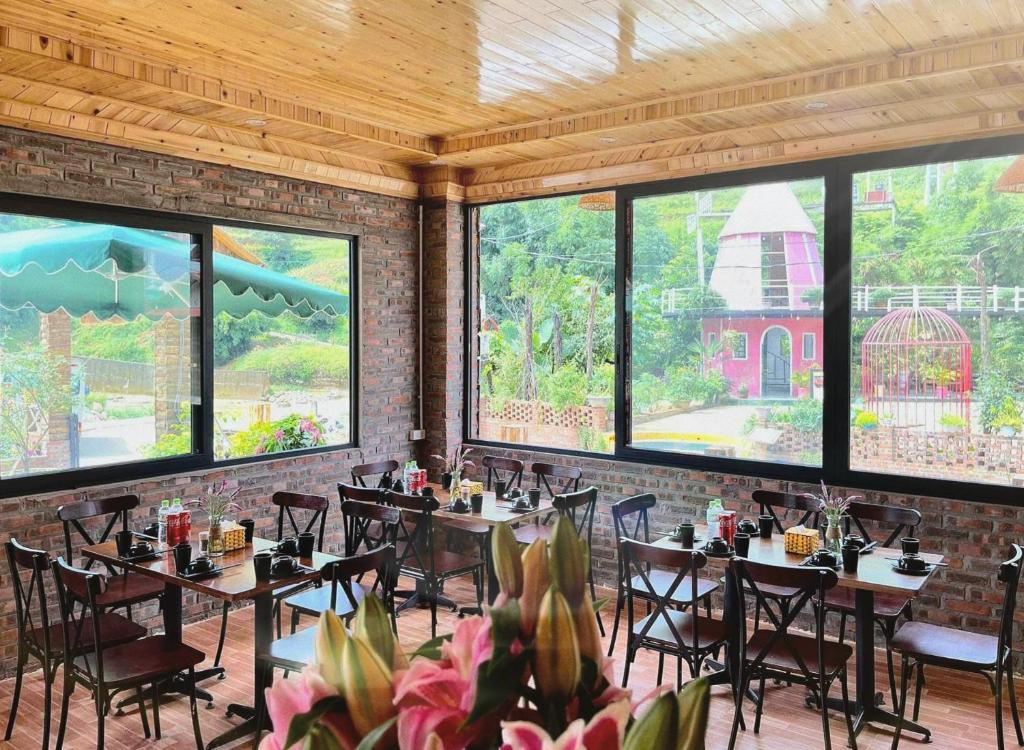 Sapa Riverside Homestay