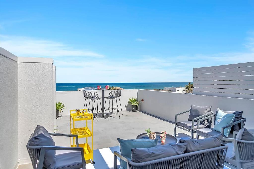 The Plovers Nest - Seaside Horizons in West Beach, West Beach