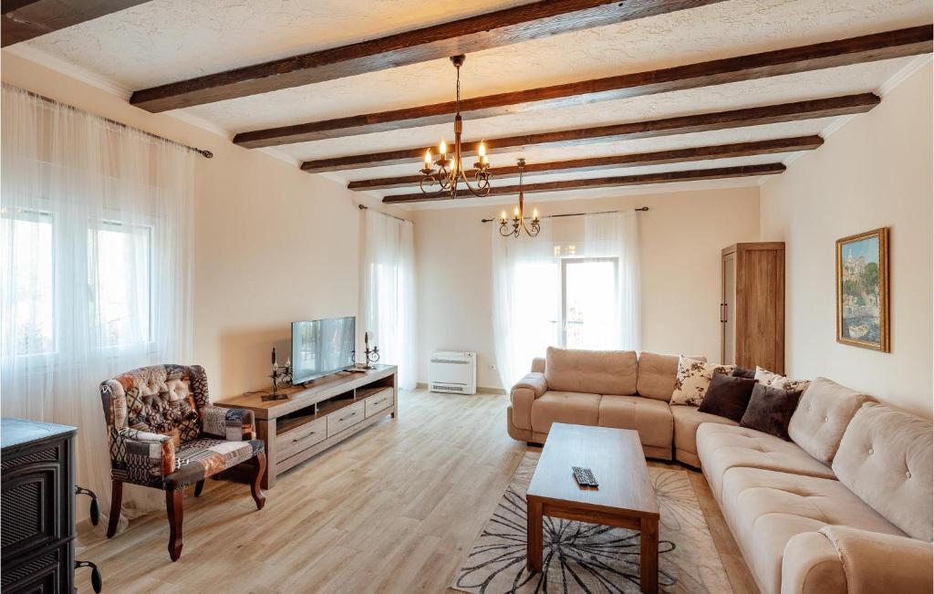 Amazing Home In Herceg Novi With Wifi - 4