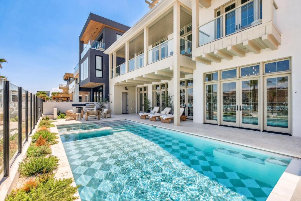 Rosemary at Desert Color home, St. George