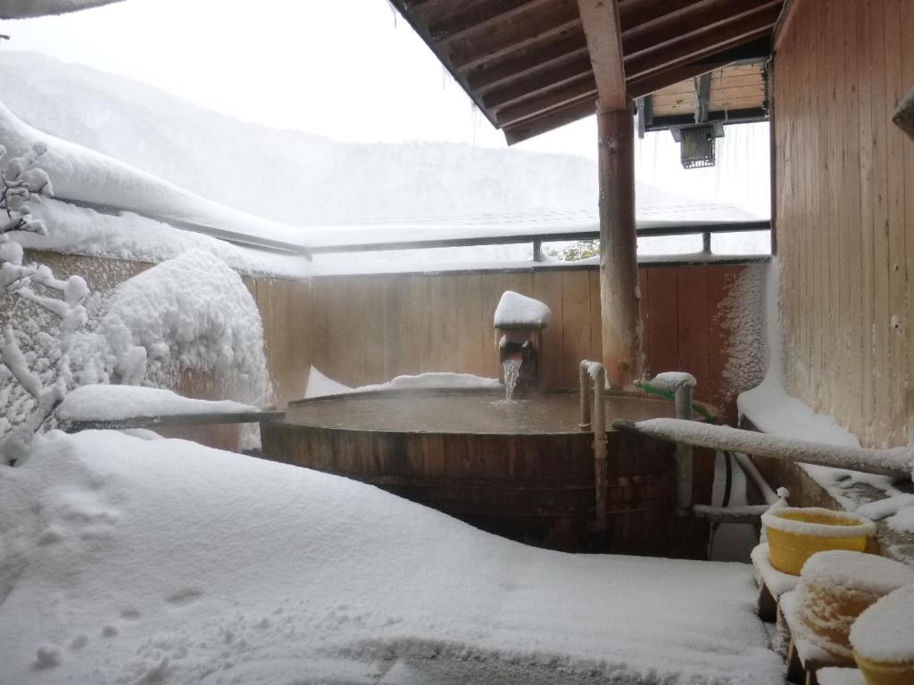 Hot spring bath