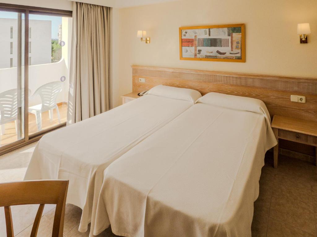 Hotel Santa Maria Playa — Hotel rooms in Cala Millor, Balearic Islands