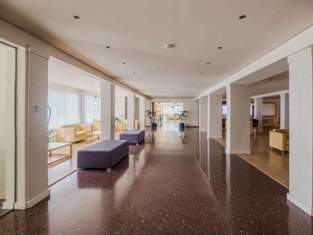 Hotel Santa Maria Playa — Hotel building in Cala Millor, Balearic Islands