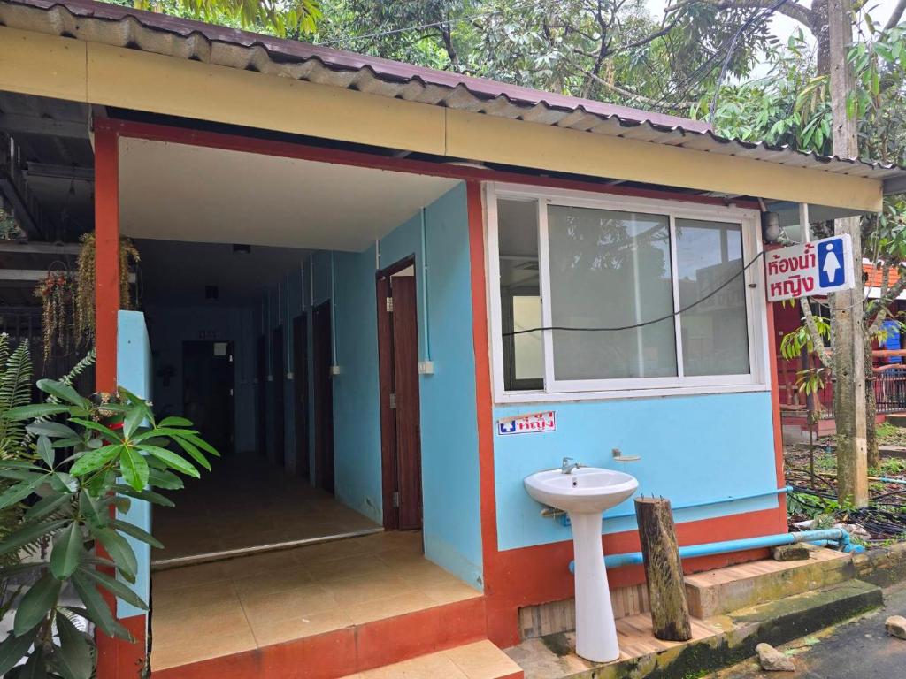 Campchamao, Ban Ra-ok