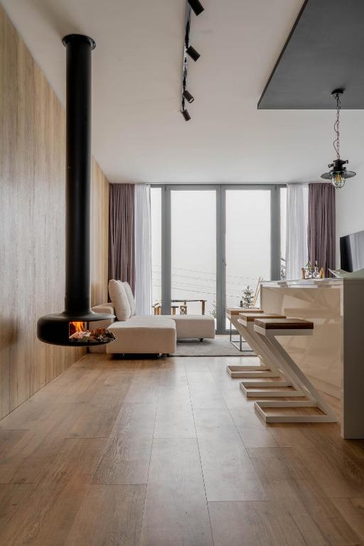ICON APARTMENTS - 1