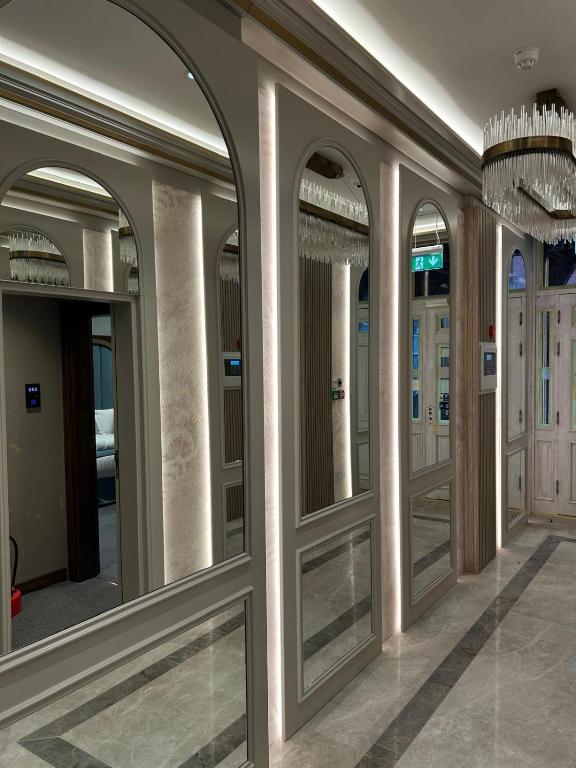 セイント マーク ホテル (St. Mark Hotel)