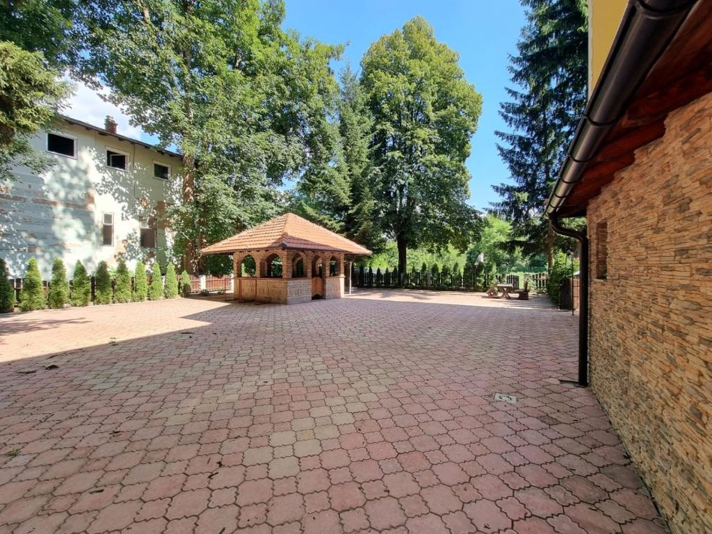 Apartment in Velika Aleja at Ilidža - 4