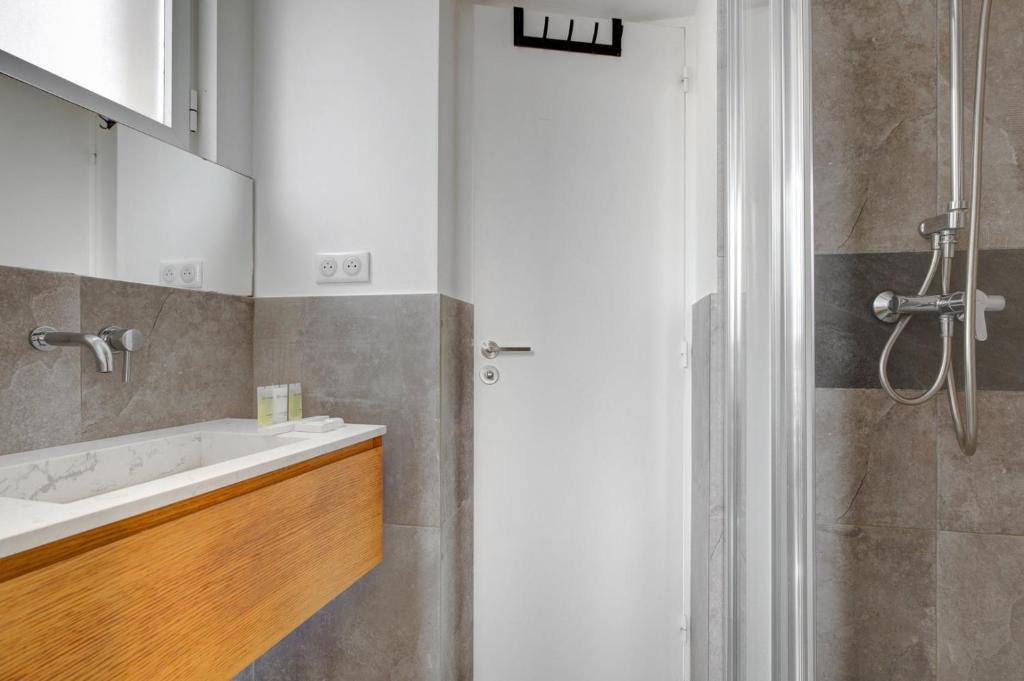 153 Suite Mylene - Superbe Appartement à Paris - 4