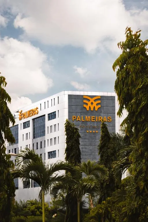Palmeiras Suite Hotel, hotel v destinaci Luanda