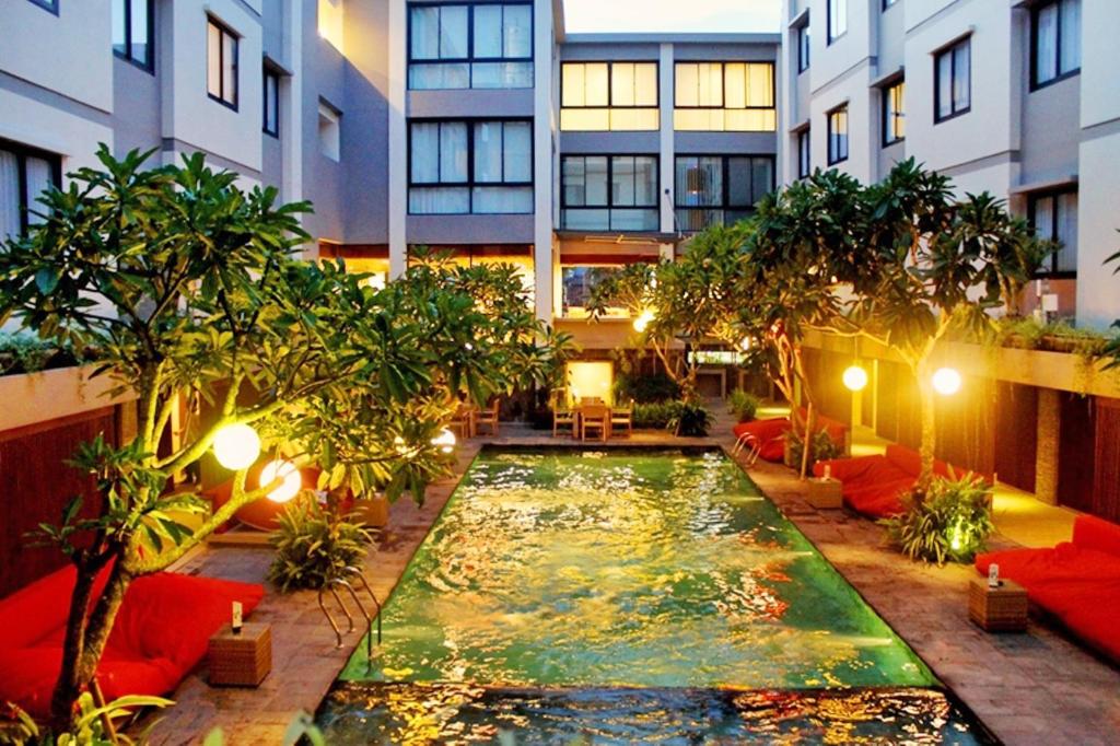 Swimming pool, Savvoya Hotel Seminyak in Bali