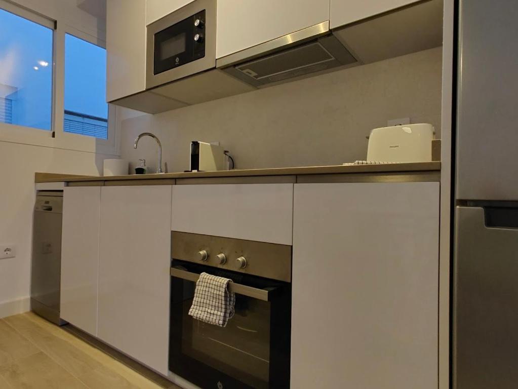 Boutique Apartment Fuengirola old town & beach with 2bed-2bath - 3