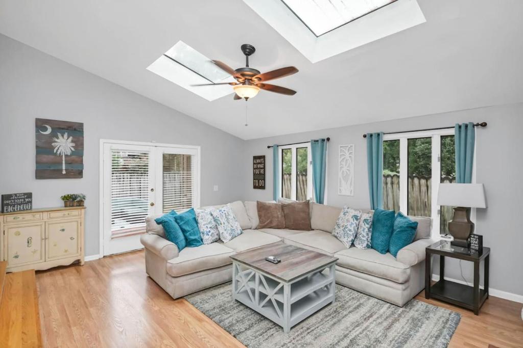 4BR on Henderson - Walk to USC, Columbia