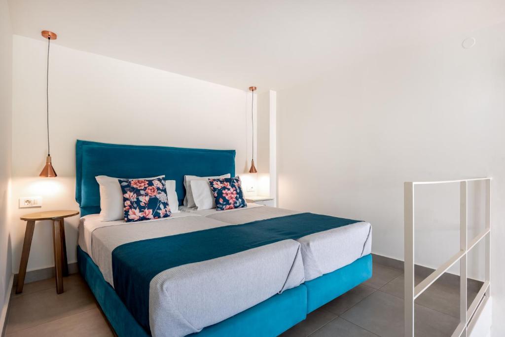 Aloe Boutique Hotel & Suites - adults only — Pokoje in Pláka