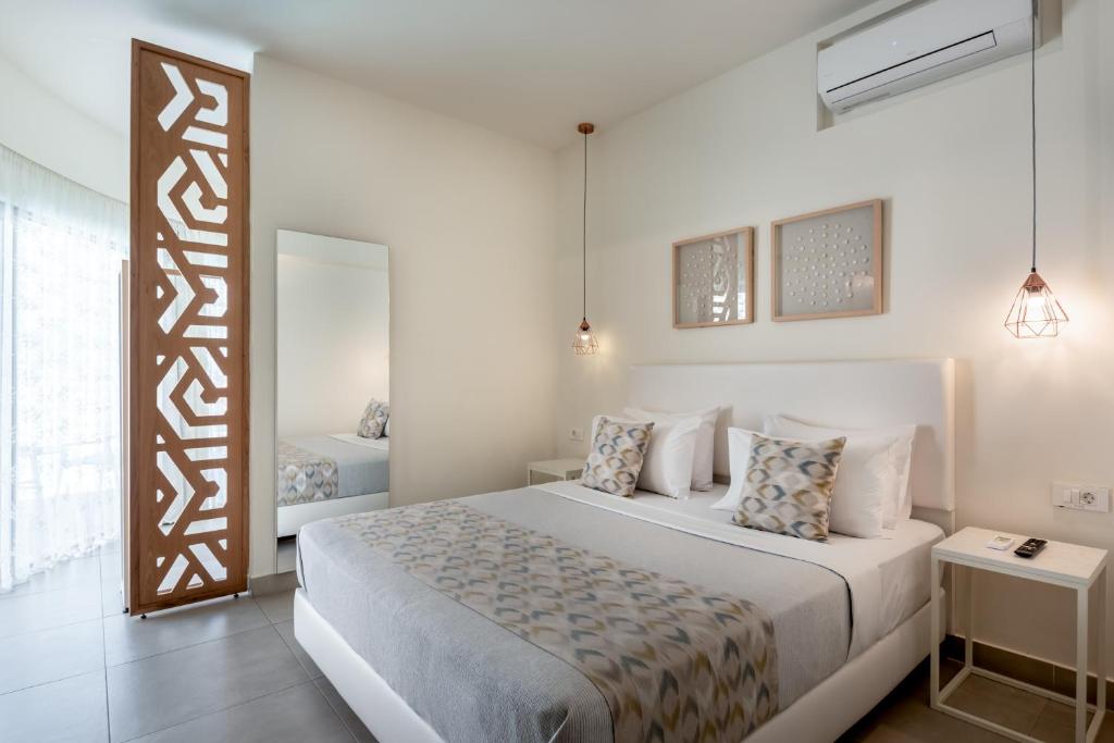Aloe Boutique Hotel & Suites - adults only — Pokoje in Pláka