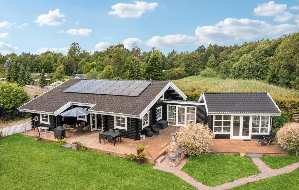 Nice Home In Højby With Wifi, Højby