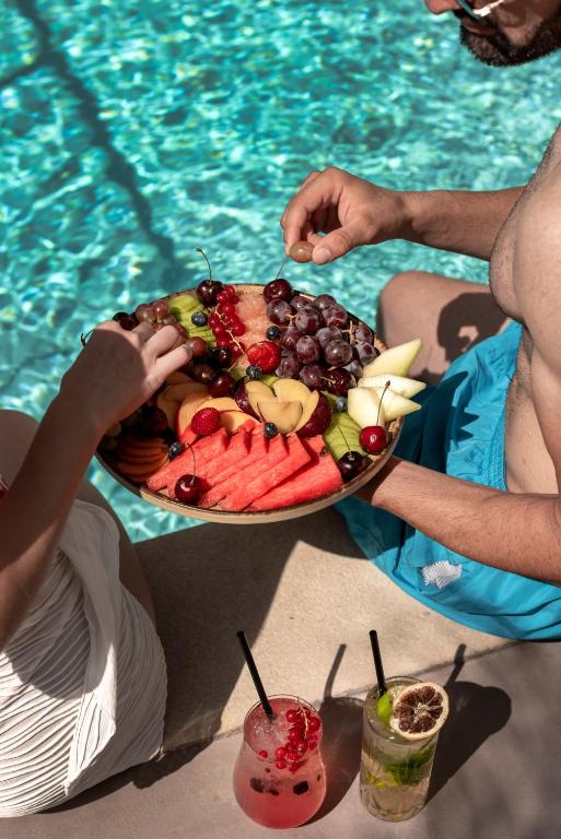 Aloe Boutique Hotel & Suites - adults only — Basen in Pláka