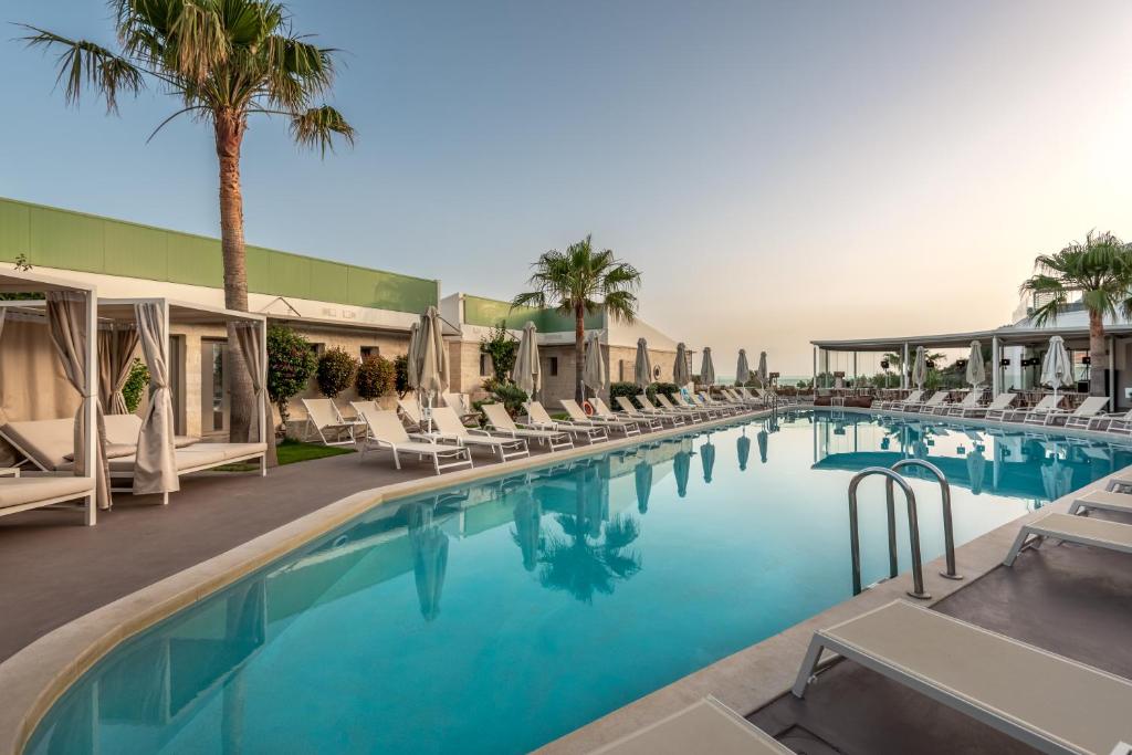 Aloe Boutique Hotel & Suites - adults only — Basen in Pláka