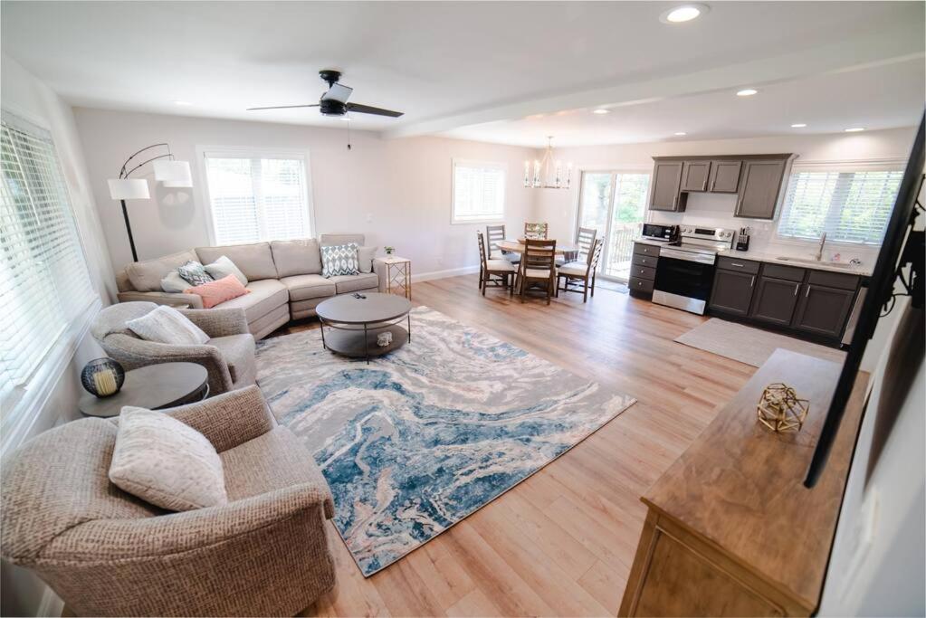 Unbookable on this platform, Dubuque