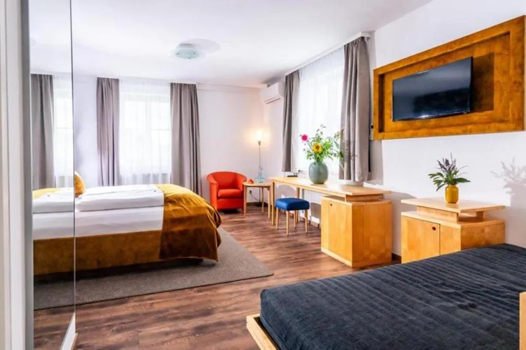 Gästehaus Klinglhuber, hotel v destinaci Krems an der Donau