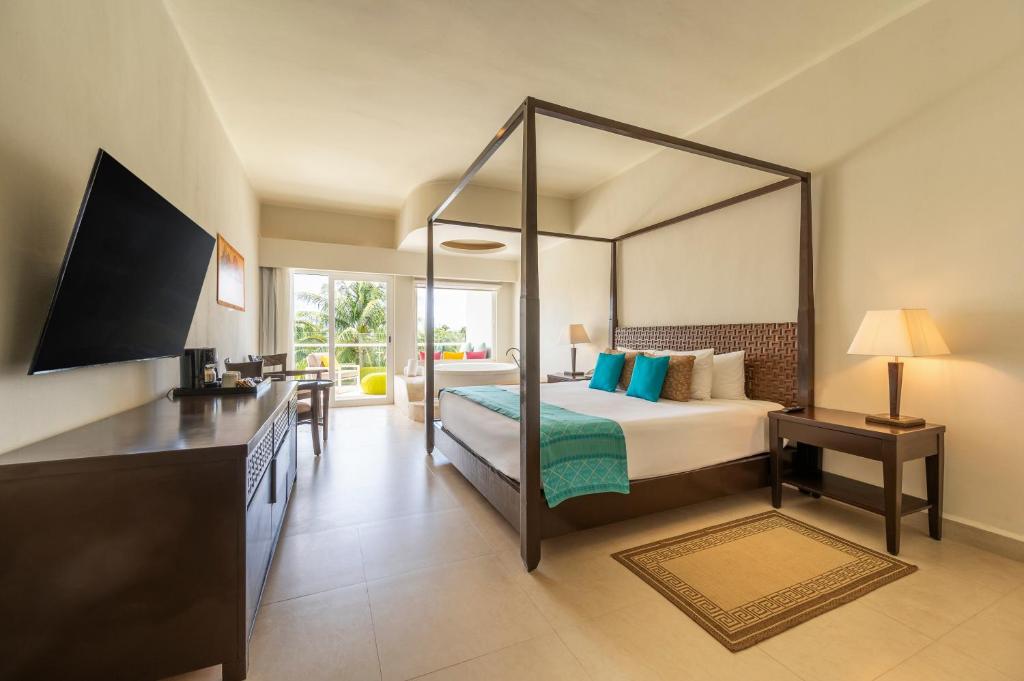 Iberostar Selection Riviera Cancun - All Inclusive — Hotel rooms in Puerto Morelos, Quintana Roo