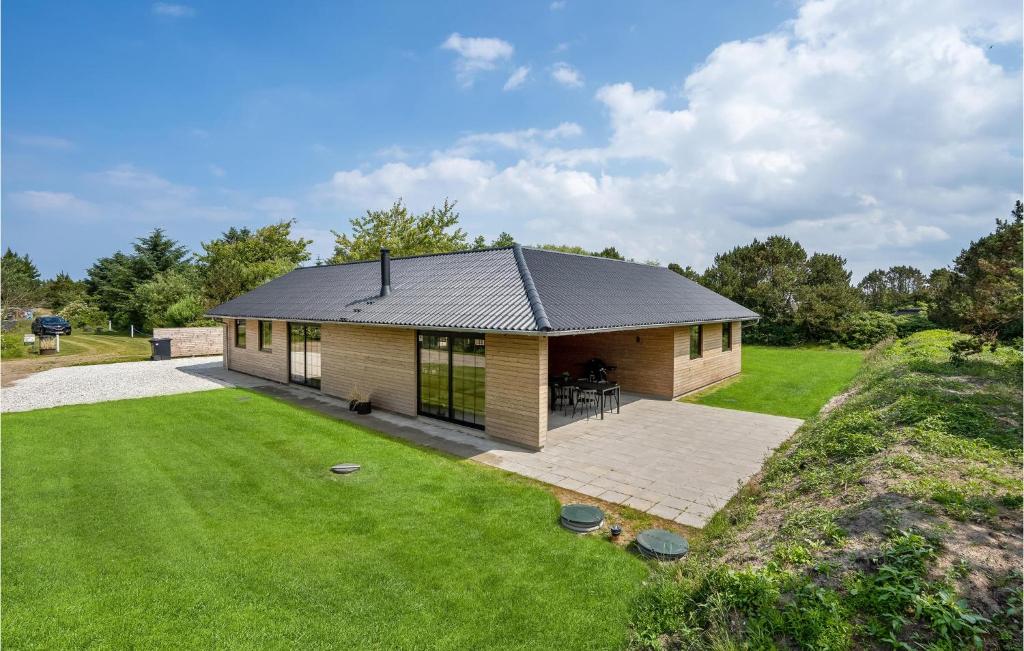 Nice Home In Hvide Sande With Sauna, Bjerregård