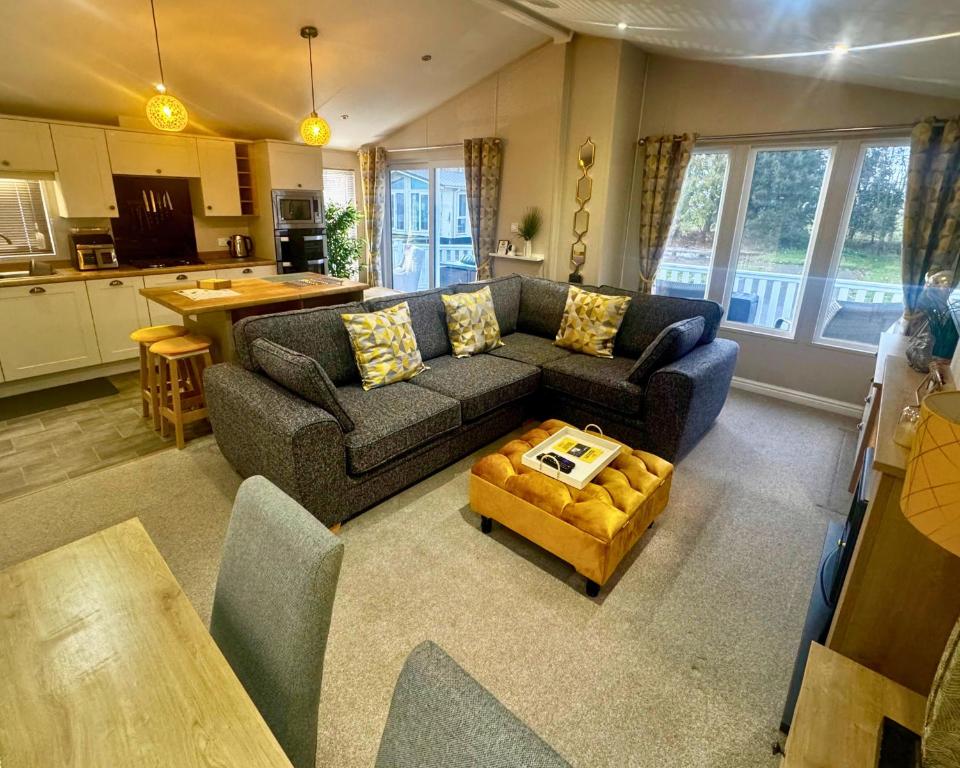 Meadows 33 Hot tub - Southview Holiday Park, Skegness