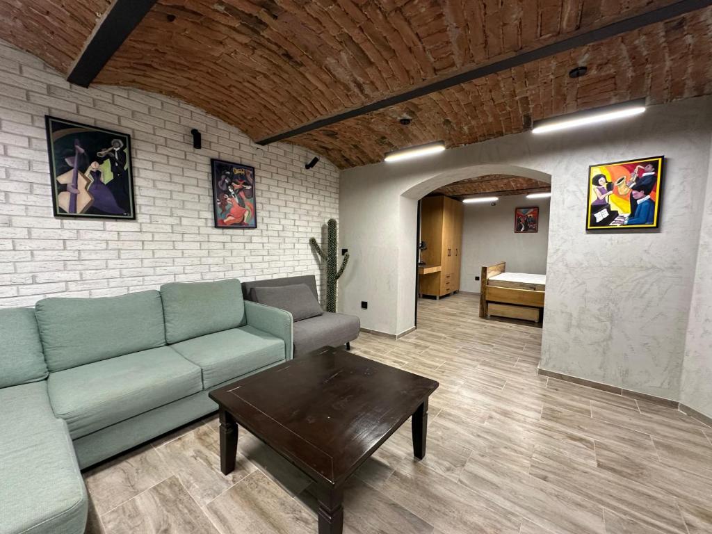 City Centre Retreat Krunska Industrial Apartment - 1